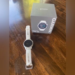 Garmin Fenix 6s Multi-sport GPS Watch Silver and White